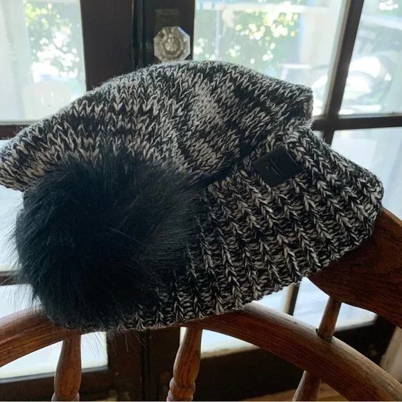 FRYE | NWT Black Charcoal White Marled Beanie with Pom Pom OS - Picture 10 of 15